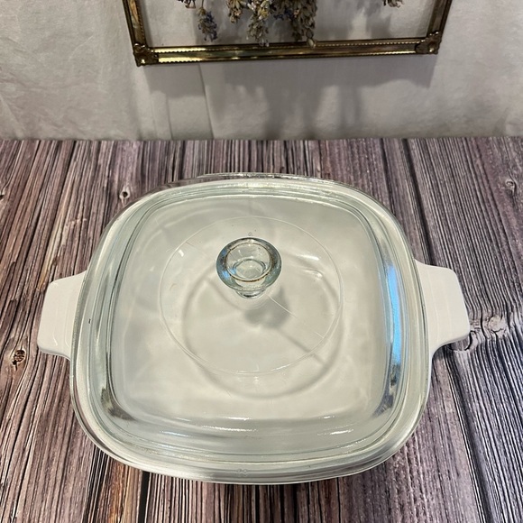 VINTAGE CORNING WARE Blue Cornflower 32 oz Casserole with Lid – Made in Canada - Picture 4 of 10